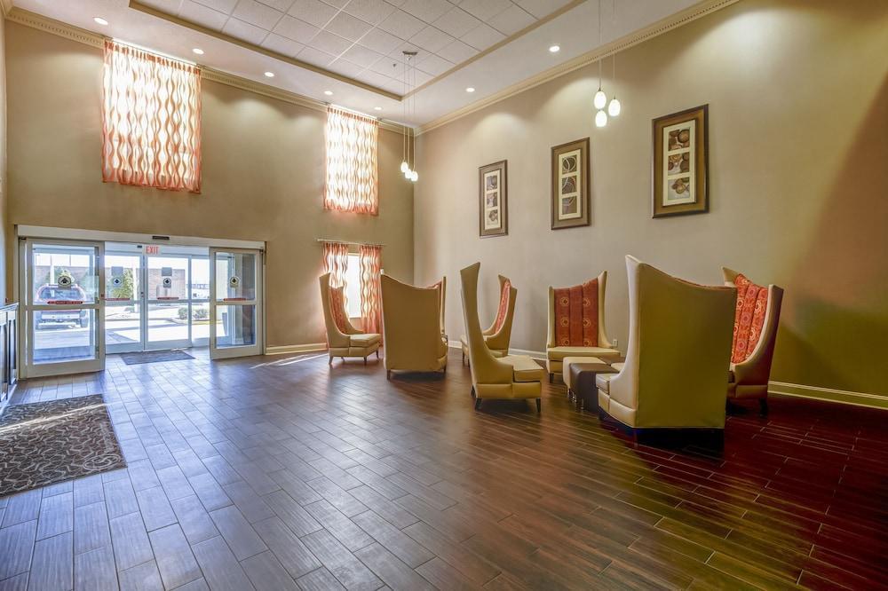 Comfort Suites Richmond Esterno foto