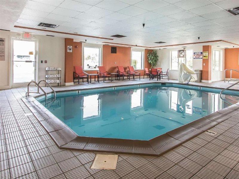 Comfort Suites Richmond Esterno foto