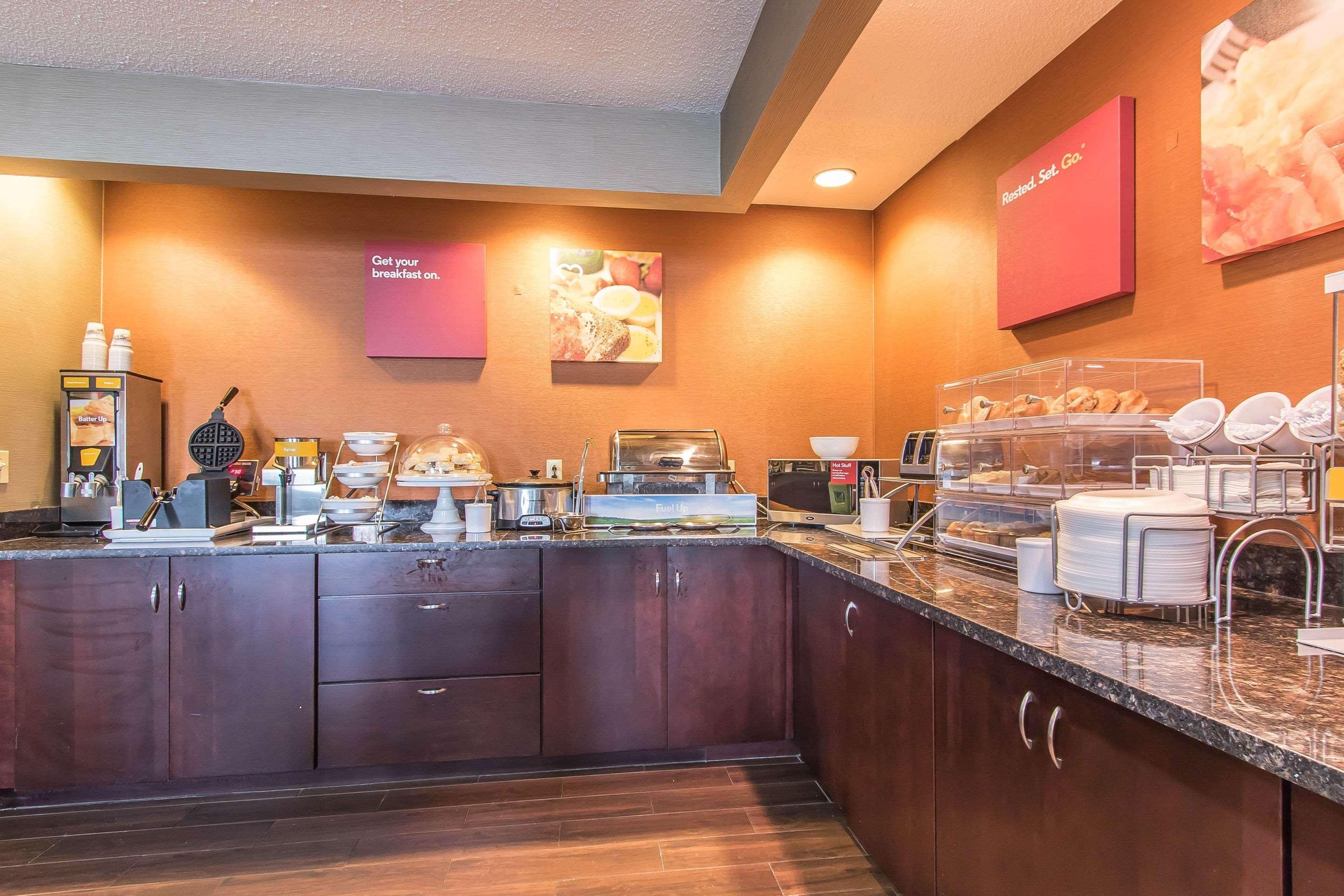 Comfort Suites Richmond Esterno foto
