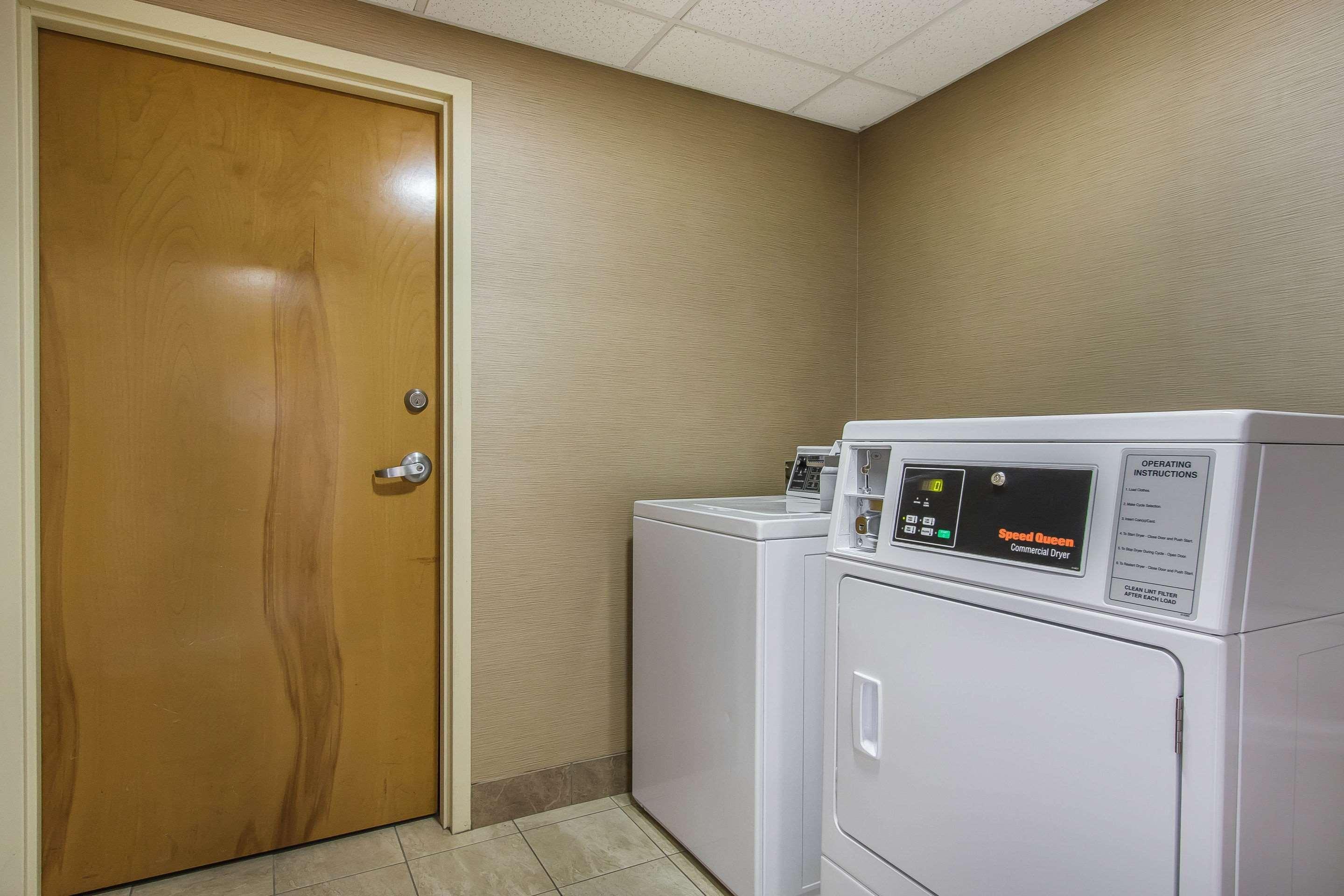Comfort Suites Richmond Esterno foto