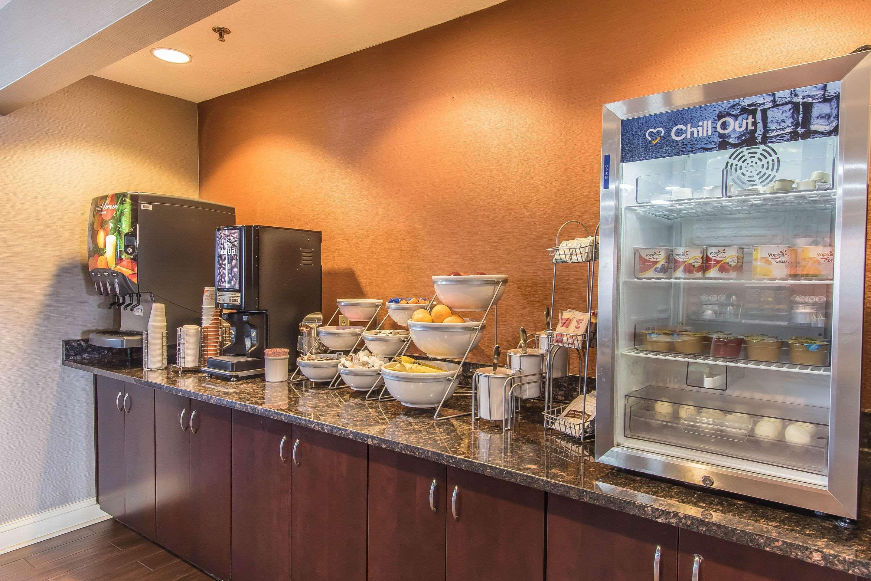 Comfort Suites Richmond Esterno foto